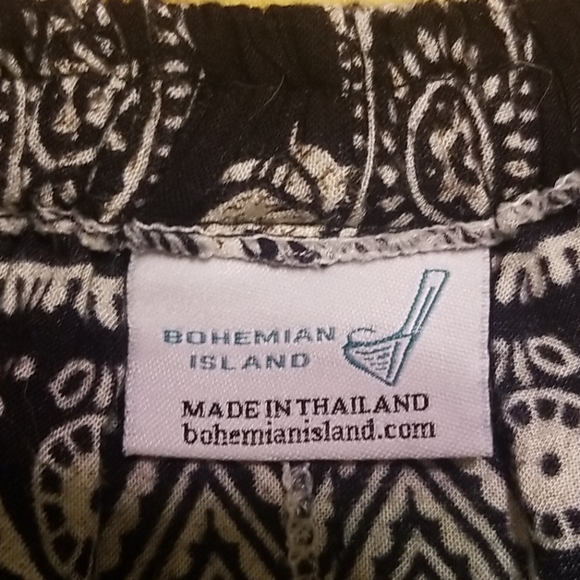 Small Black Elephant Bohemian Island Shorts - Picture 5 of 6